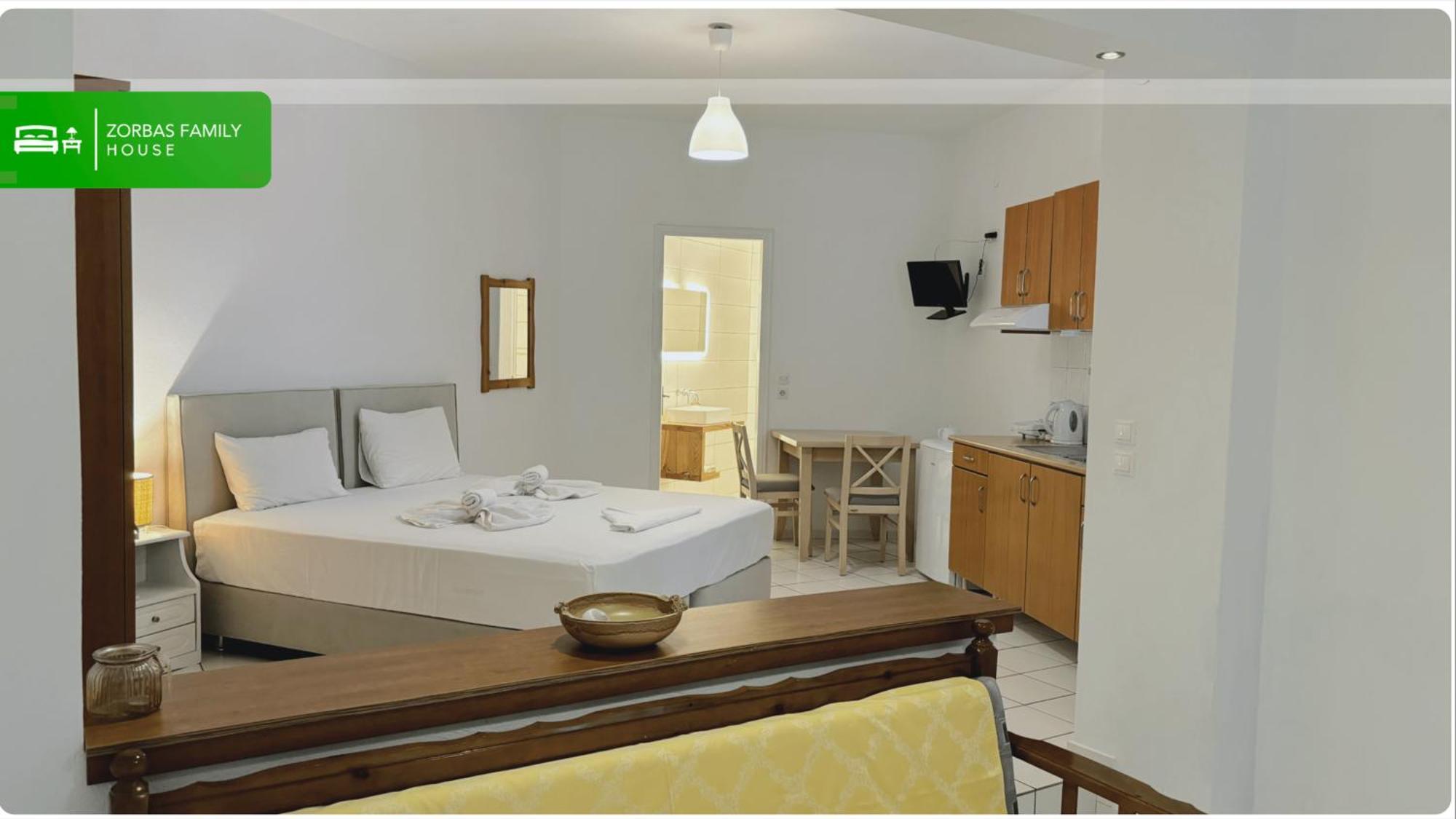 Zorbas Family House Hotell Troulos Eksteriør bilde