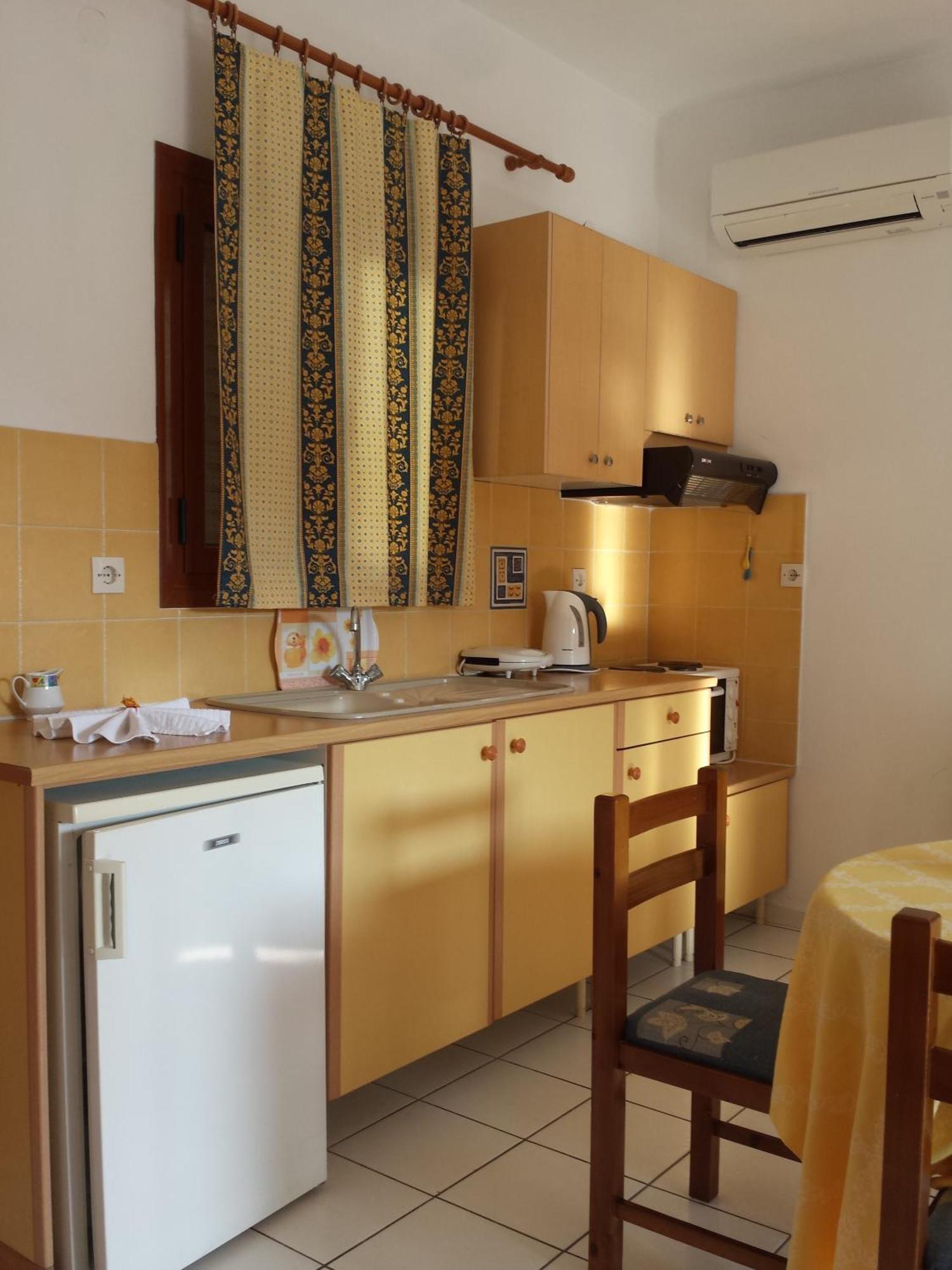 Zorbas Family House Hotell Troulos Eksteriør bilde