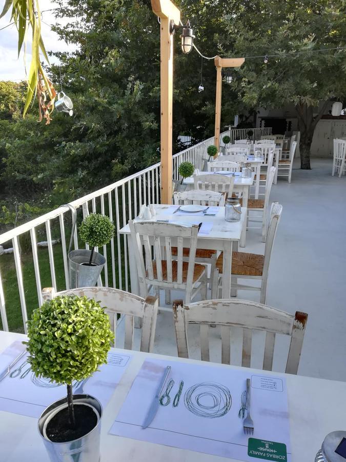 Zorbas Family House Hotell Troulos Eksteriør bilde