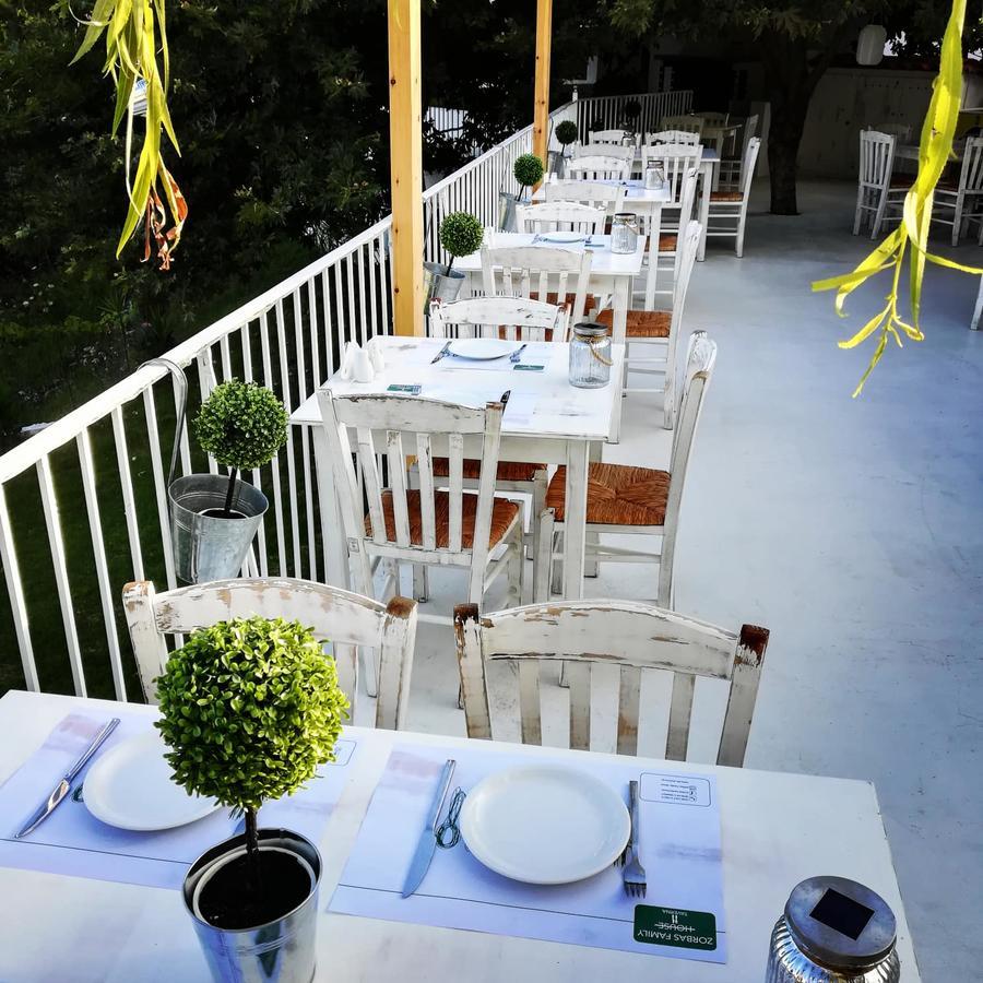 Zorbas Family House Hotell Troulos Eksteriør bilde